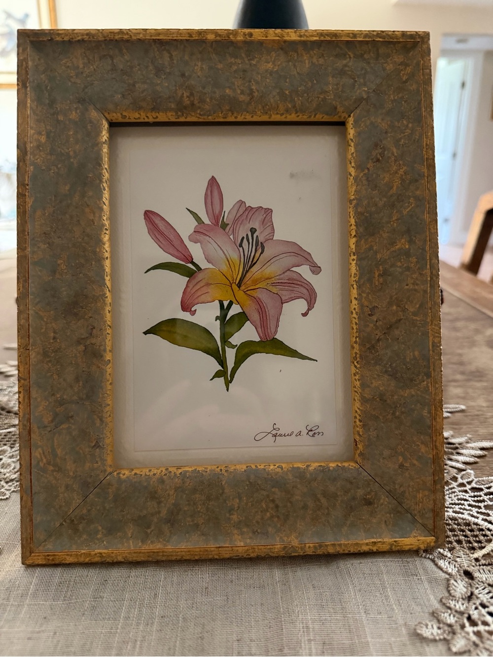 Vintage 2003 Thompson Distressed Gold Frame w/Lynne A. Ross Floral Lily Art Card